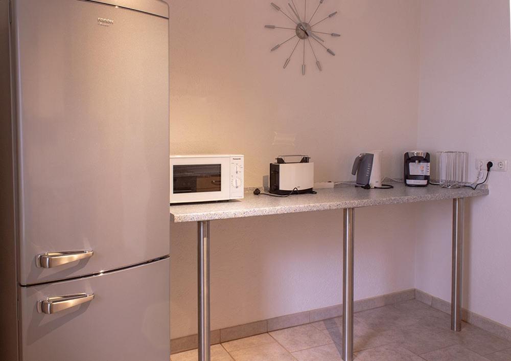 Schöne Ferienwohnung mit großer Terrasse. Schmidmuhlen Exterior foto