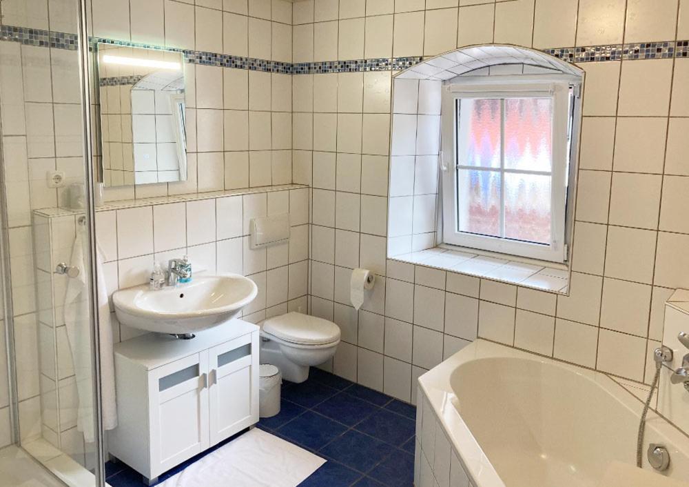Schöne Ferienwohnung mit großer Terrasse. Schmidmuhlen Exterior foto